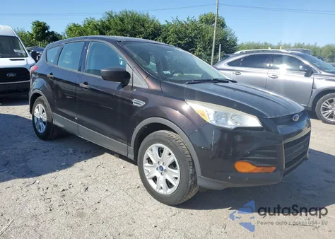 2013 Ford Escape S z USA, uszkodzony, nr VIN 1FMCU0F74DUB71513